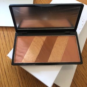 Brand new bronze essentials bronzer